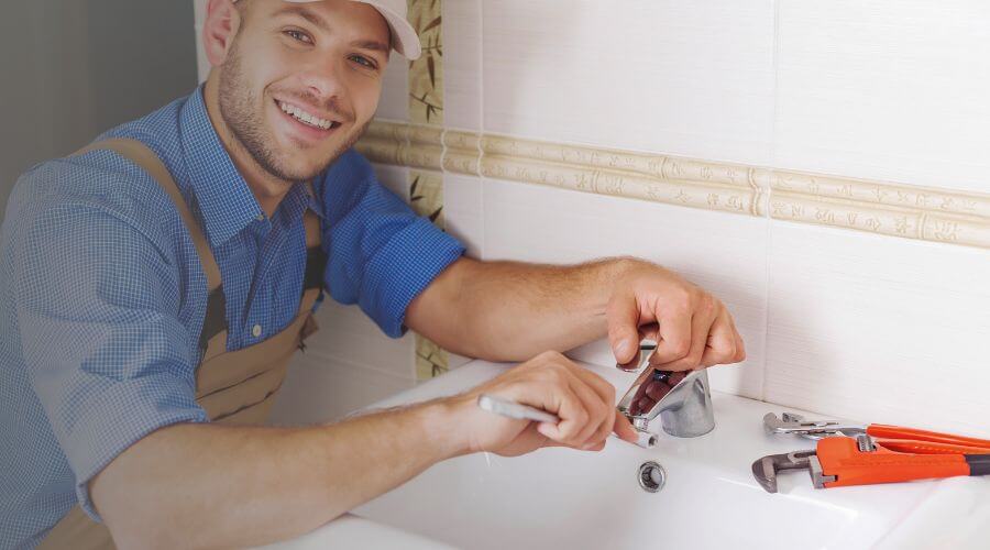 Local water heater installation in Sandoval, IL
